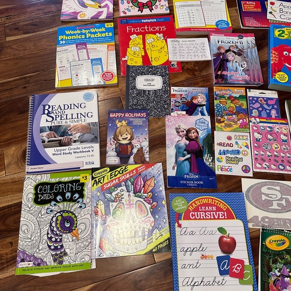 Lot of 35 coloring books, educational materials, stickers, handwriting, etc - Picture 2 of 5